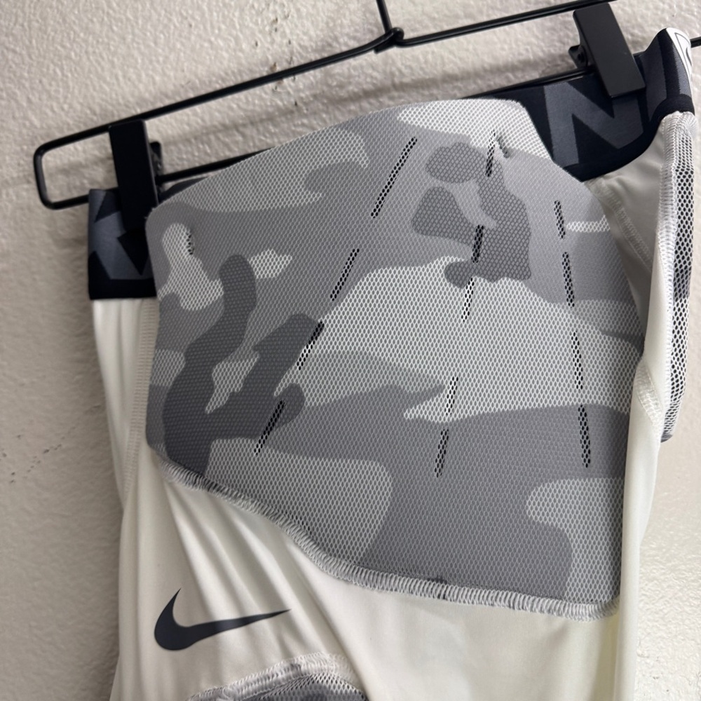Nike Pro Hyperstrong Compression Shorts Padded Size Small - Picture 4 of 7